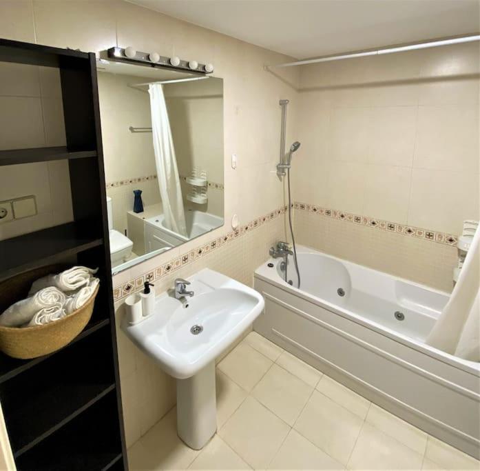 Klimatyczny Loft I Egzotyczny Basen Appartement Benalmádena Buitenkant foto